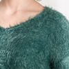 Włochaty sweter z dekoltem w serek zielony