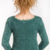 Włochaty sweter taliowany zielony