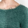 Włochaty sweter taliowany zielony
